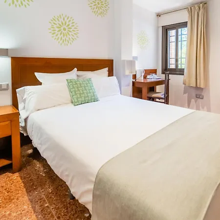 Hotel Arruzafa 2*