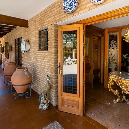 Отель Arruzafa 2*