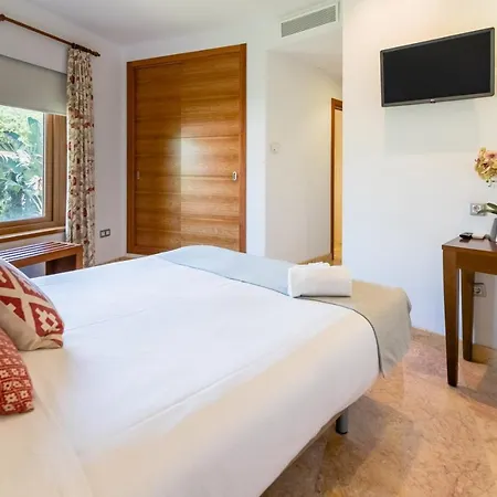 Arruzafa Hotel 2*